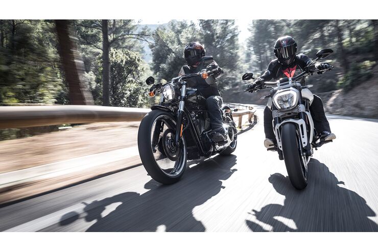 Ducati XDiavel S y Harley-Davidson Breakout 114 en prueba de comparación