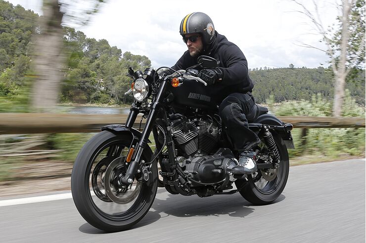 Harley-Davidson 1200 Sportster Roadster puesta a prueba