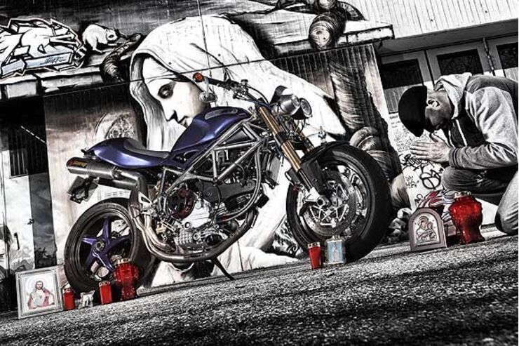 Conversión Schneider-Ducati Monster