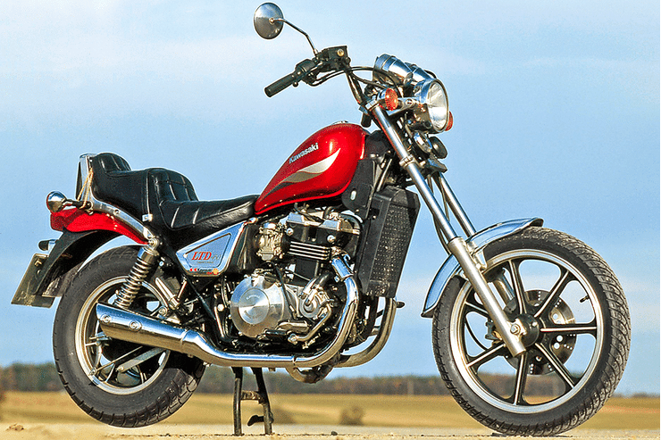 Motocicleta de culto Kawasaki LTD 450 |