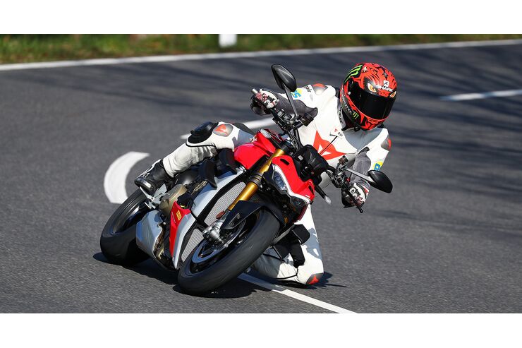 Ducati Streetfighter V4 en el informe de conducción