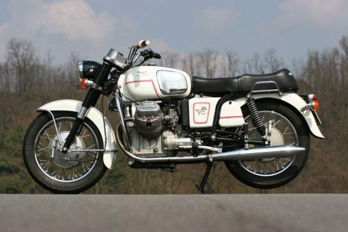 Especificaciones técnicas Moto Guzzi V-7 700