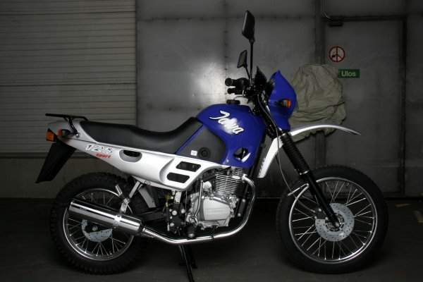 Especificaciones técnicas del Jawa 125 Sport