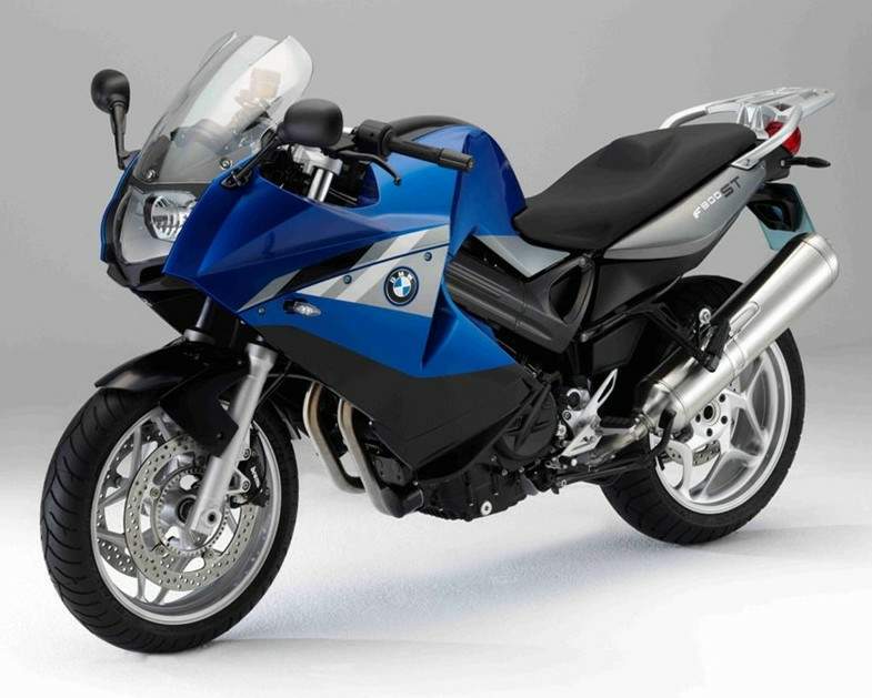 Especificaciones técnicas de la BMW F 800ST (2013)