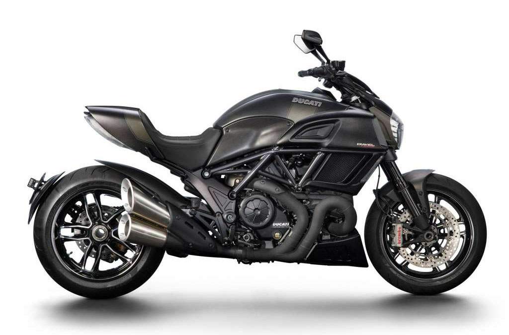 Especificaciones técnicas Ducati Diavel Carbon (2017-18)