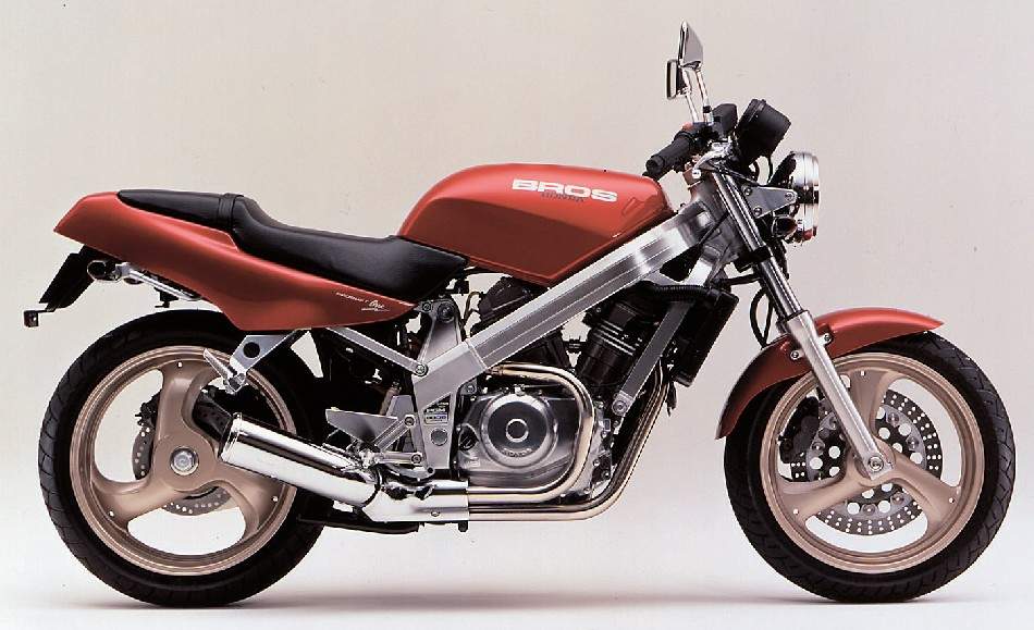 Honda NT 650 Bros MKII (1990-93) especificaciones técnicas