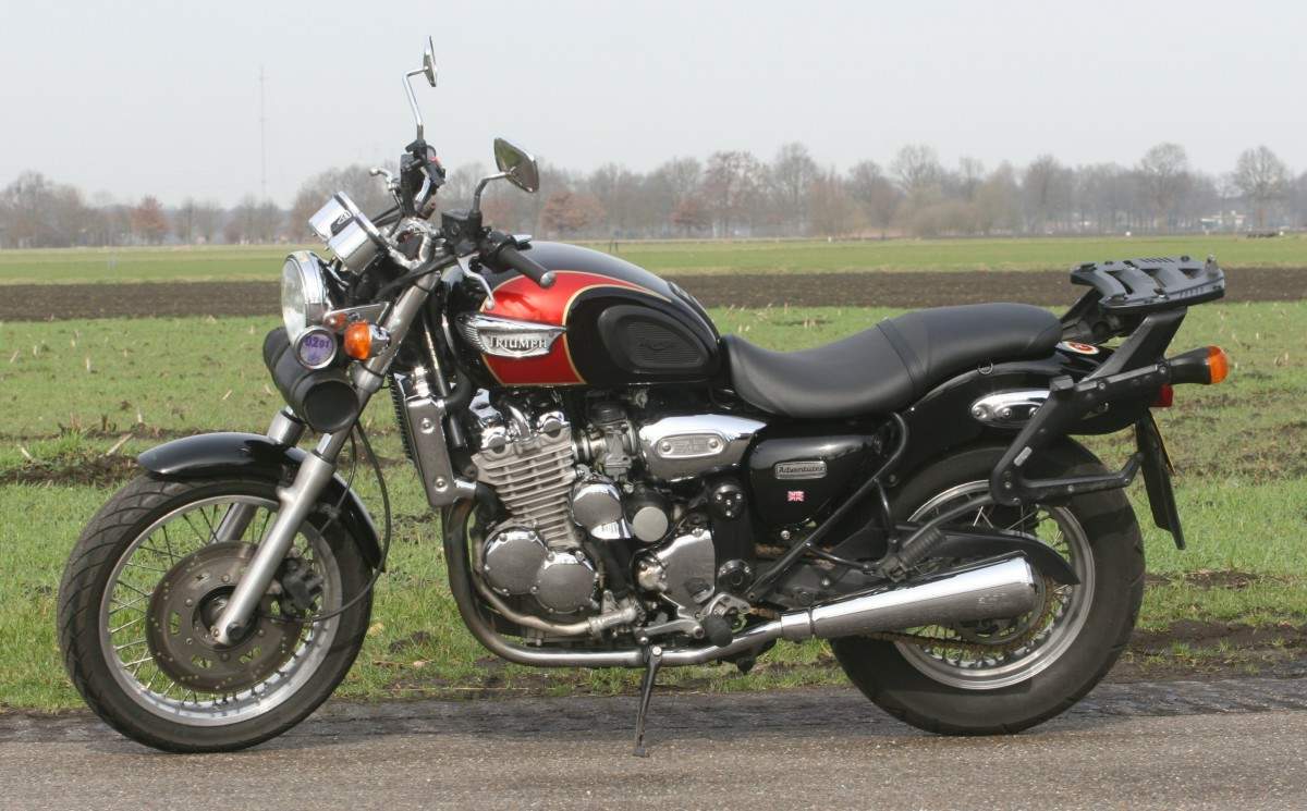 Especificaciones técnicas de la Triumph Adventure 900 Limited Edition (1998)