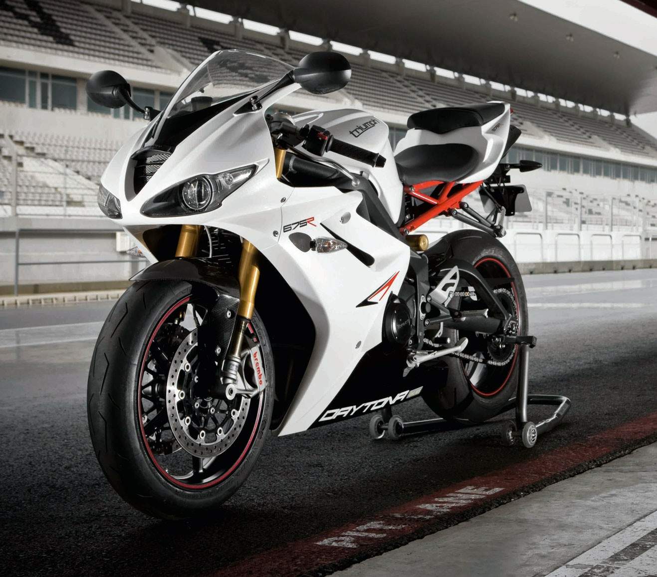 Especificaciones técnicas Triumph Daytona 675R (2012)