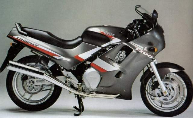 Especificaciones técnicas Triumph Trophy 1200 (1991-93)