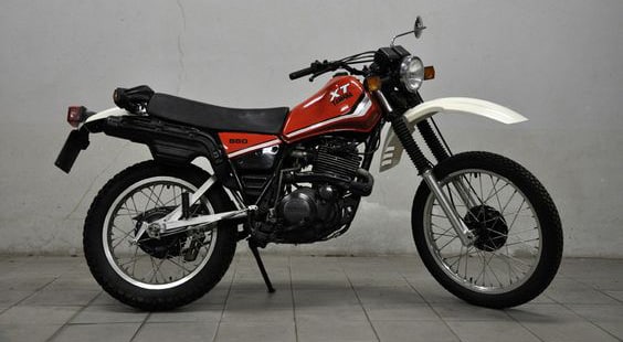 Especificaciones técnicas Yamaha XT 550 (1982)