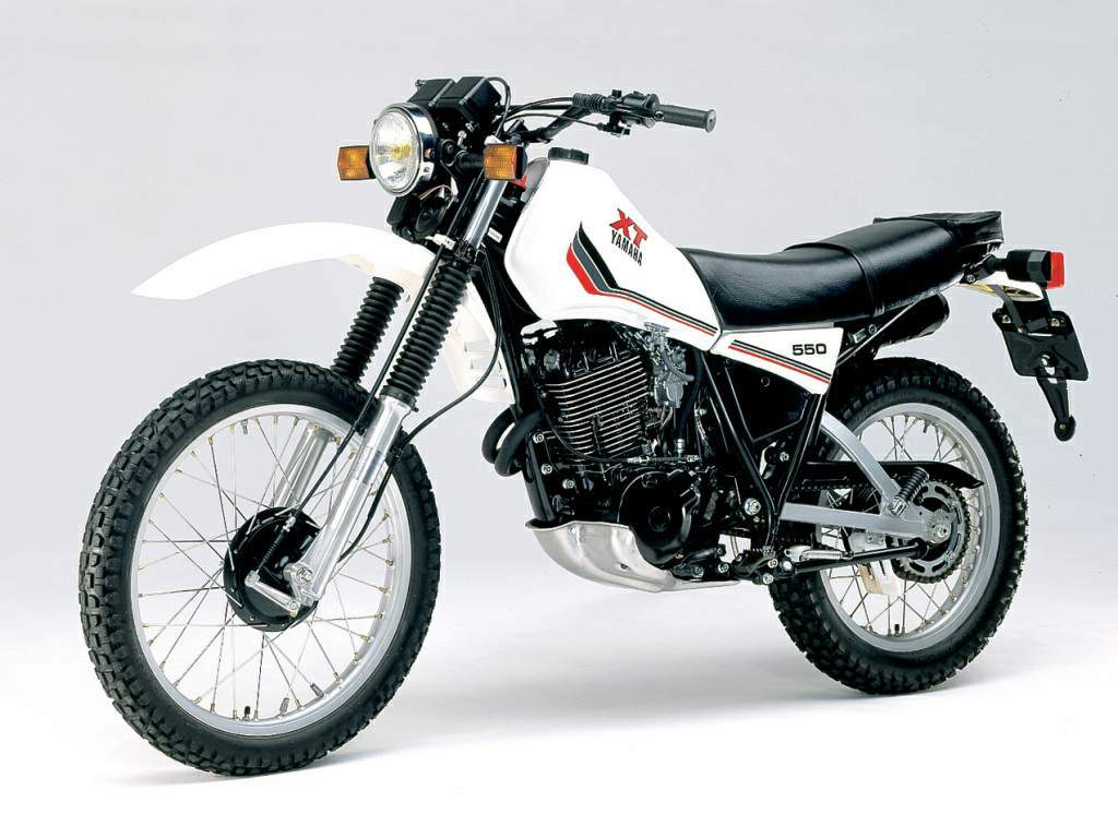 Especificaciones técnicas Yamaha XT 550 (1983)