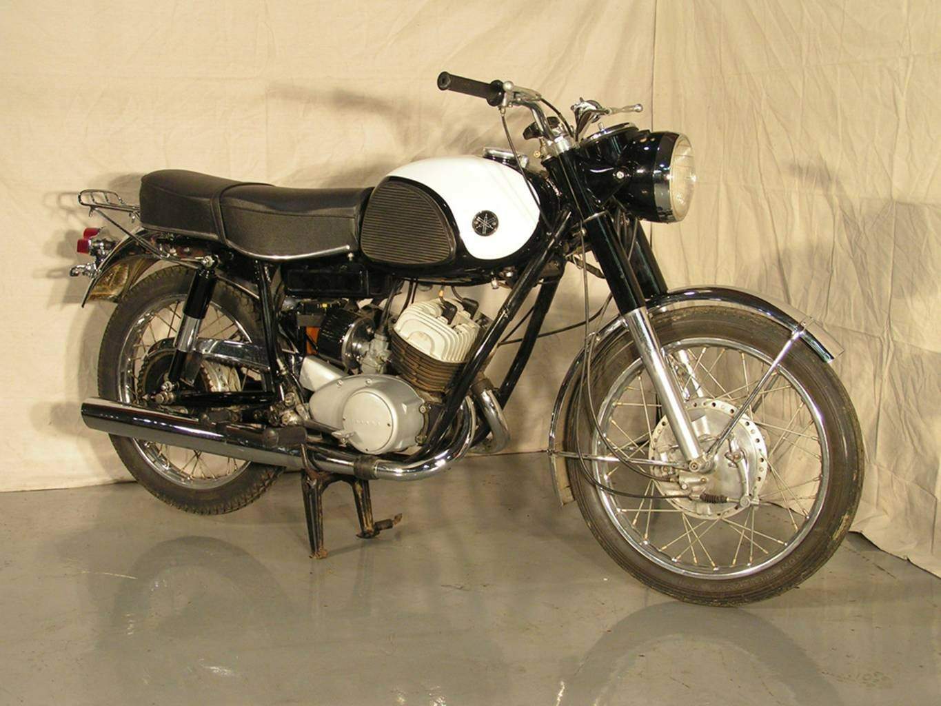 Especificaciones técnicas de Yamaha YDS-2 (1962-63)