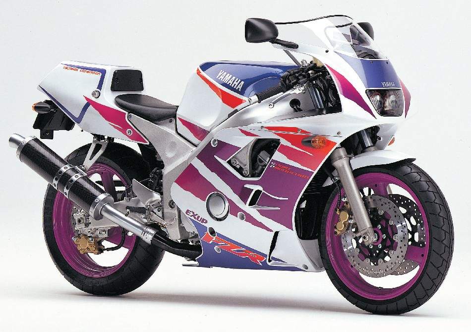 Especificaciones técnicas de la Yamaha FZR 400RR-SP