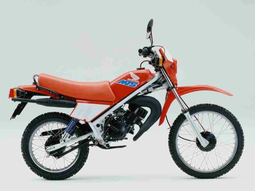 Honda MT 50 / MT5 Tornado especificaciones técnicas