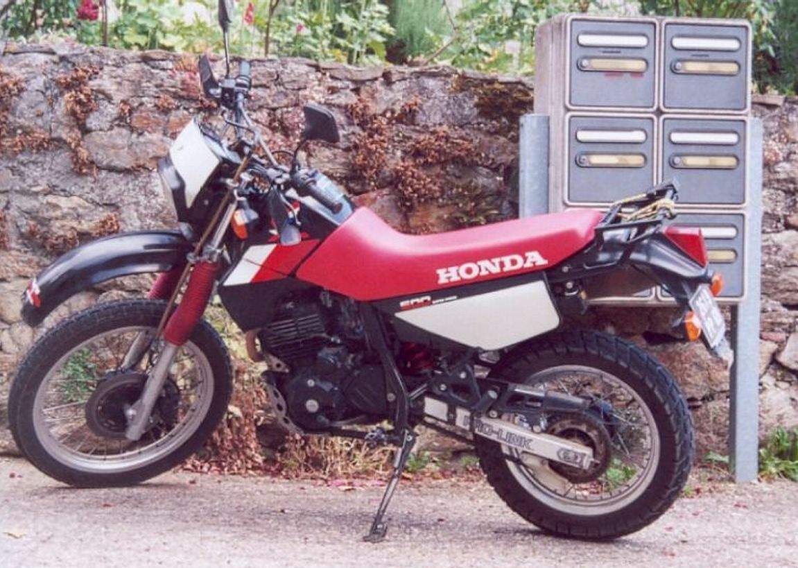 Especificaciones técnicas Honda XL 600R-M