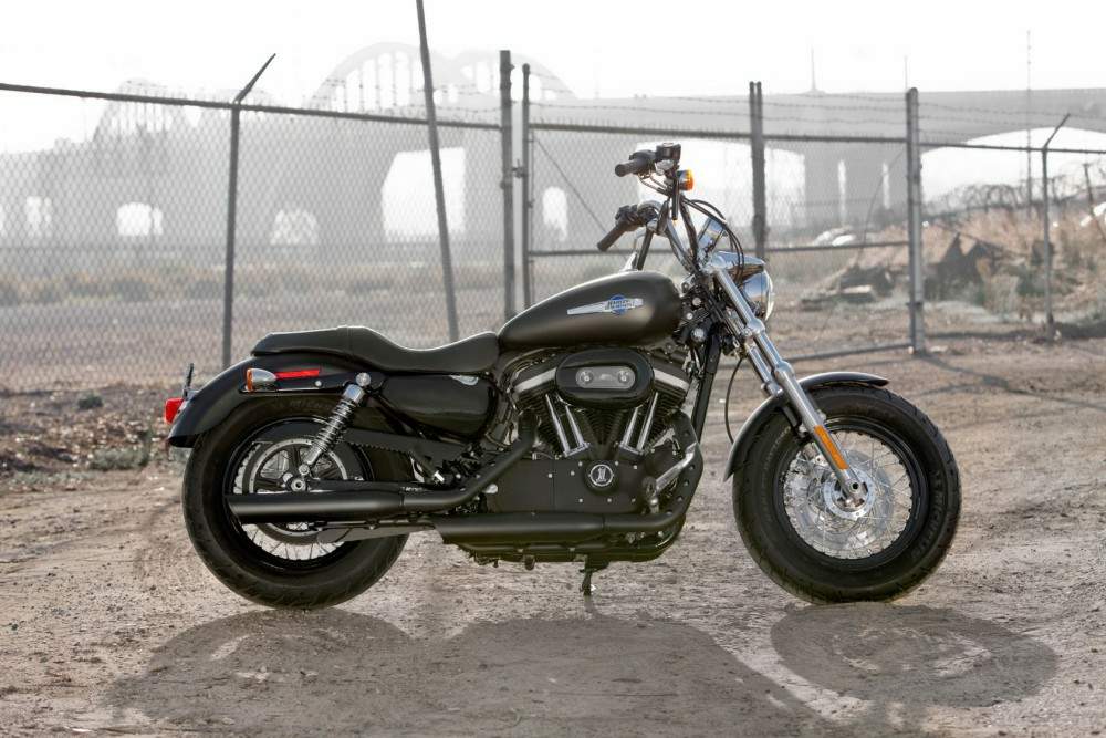 Harley-Davidson Harley Davidson XL 1200C Sportster Custom (2011-12) especificaciones técnicas