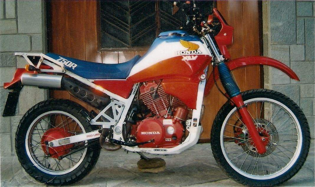Honda XLV 750 (1984) especificaciones técnicas