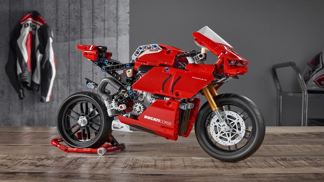 Lego Ducati Panigale V4 R: en 646 pasos hacia la superbike de tus sueños